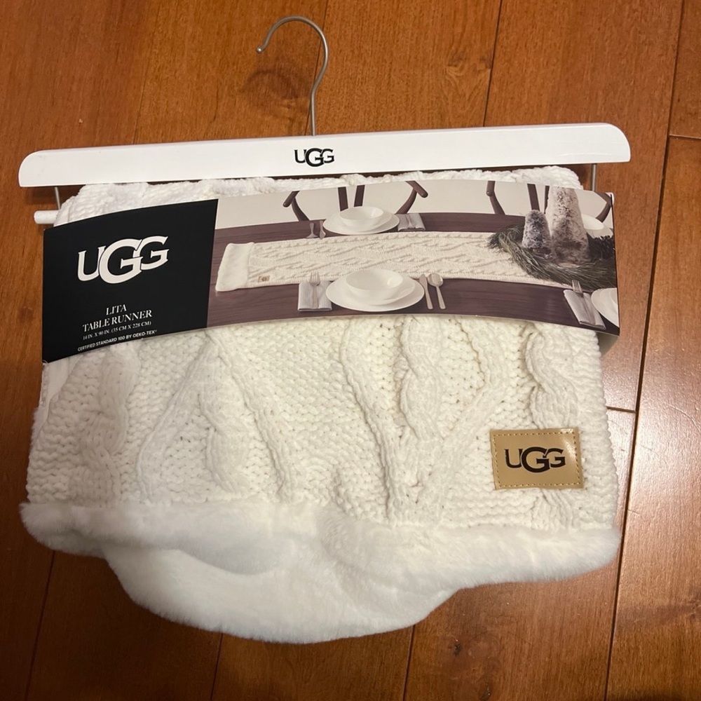 UGG cream table runner decor